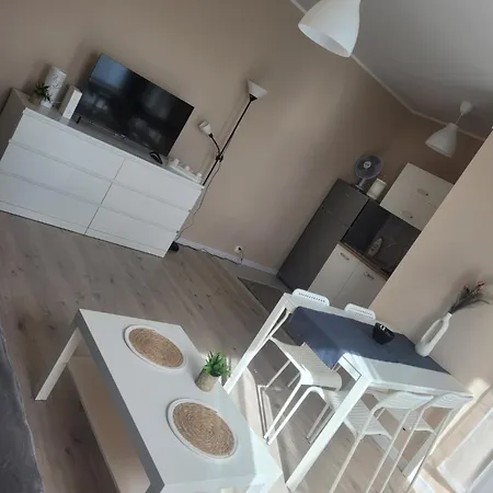 Słowińców 47 *